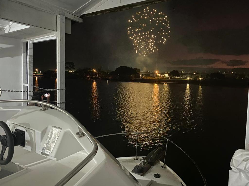 On The Water Boat House Apartamento Whangarei Exterior foto